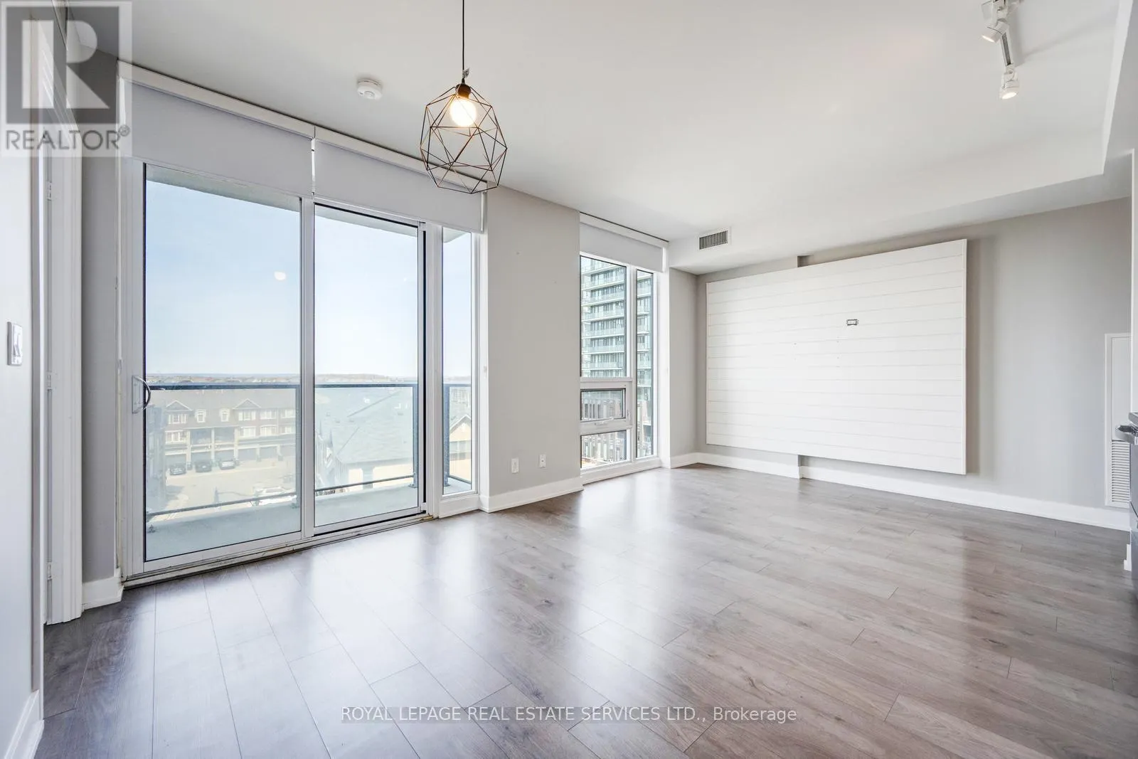 502 - 180 VETERANS DRIVE