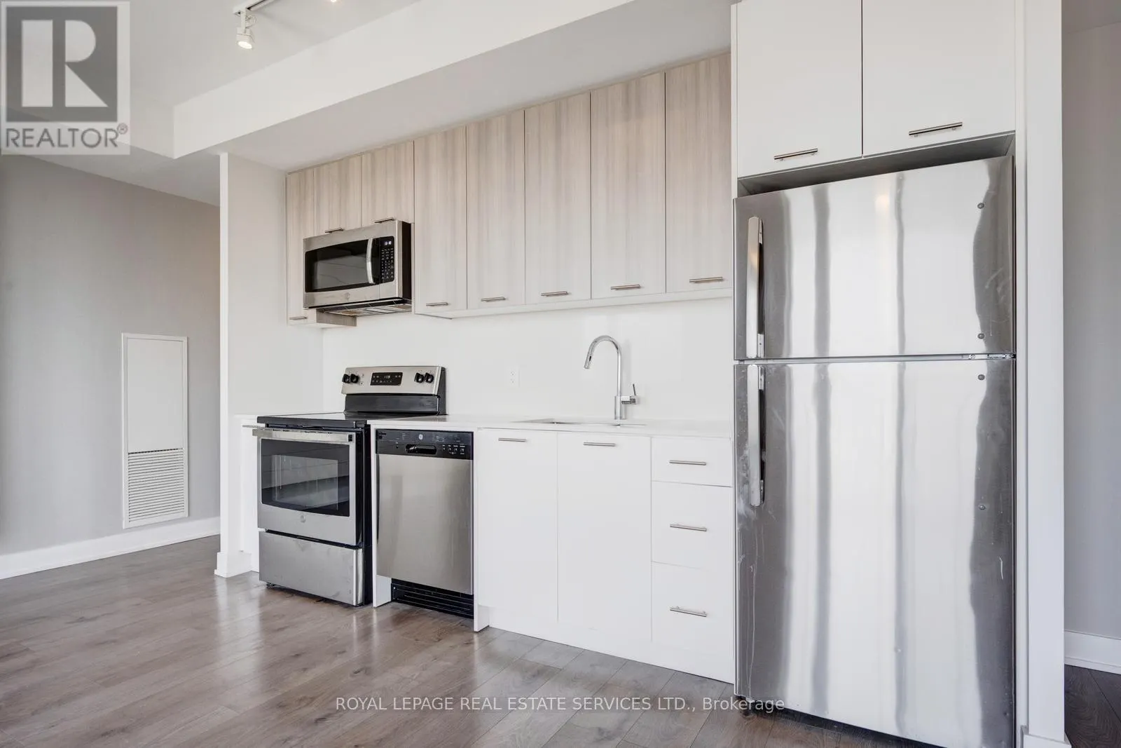 502 - 180 VETERANS DRIVE