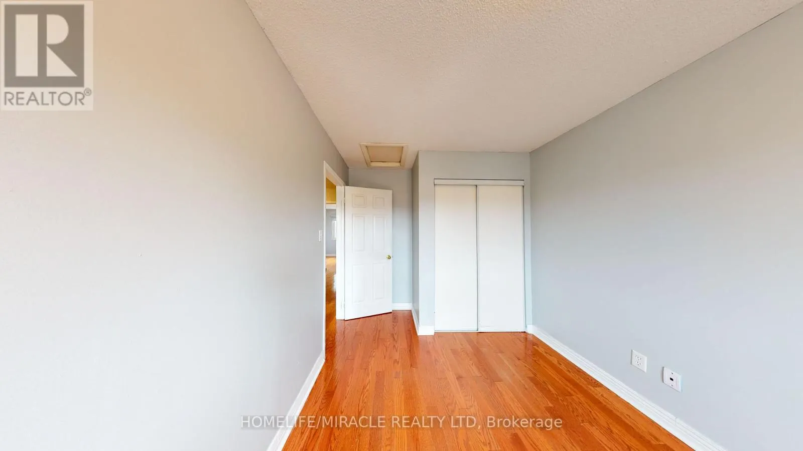 36 MANNEL CRESCENT