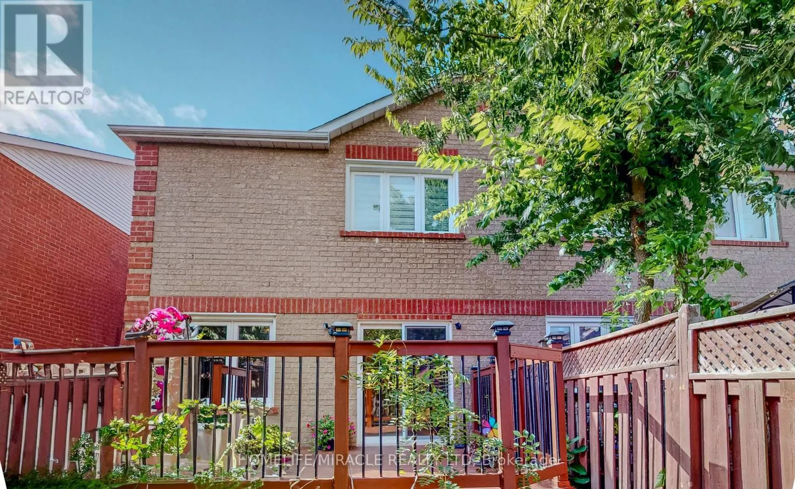 36 MANNEL CRESCENT