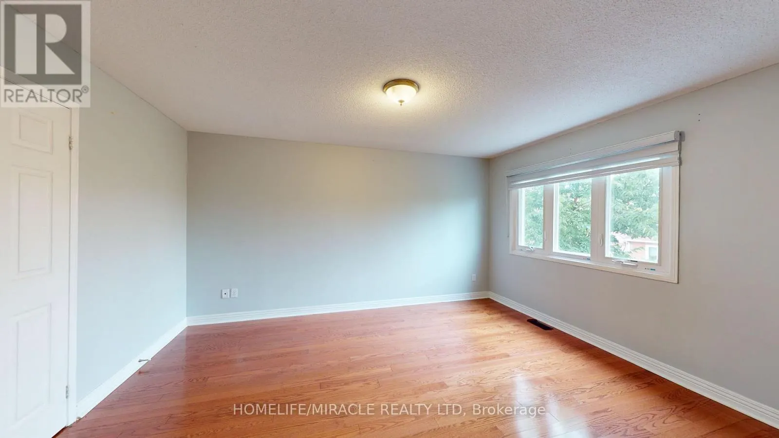 36 MANNEL CRESCENT