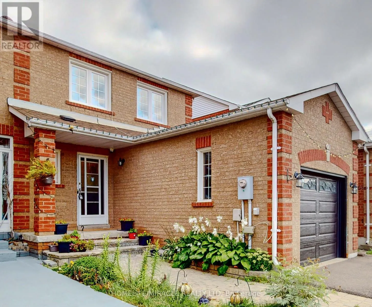 36 MANNEL CRESCENT