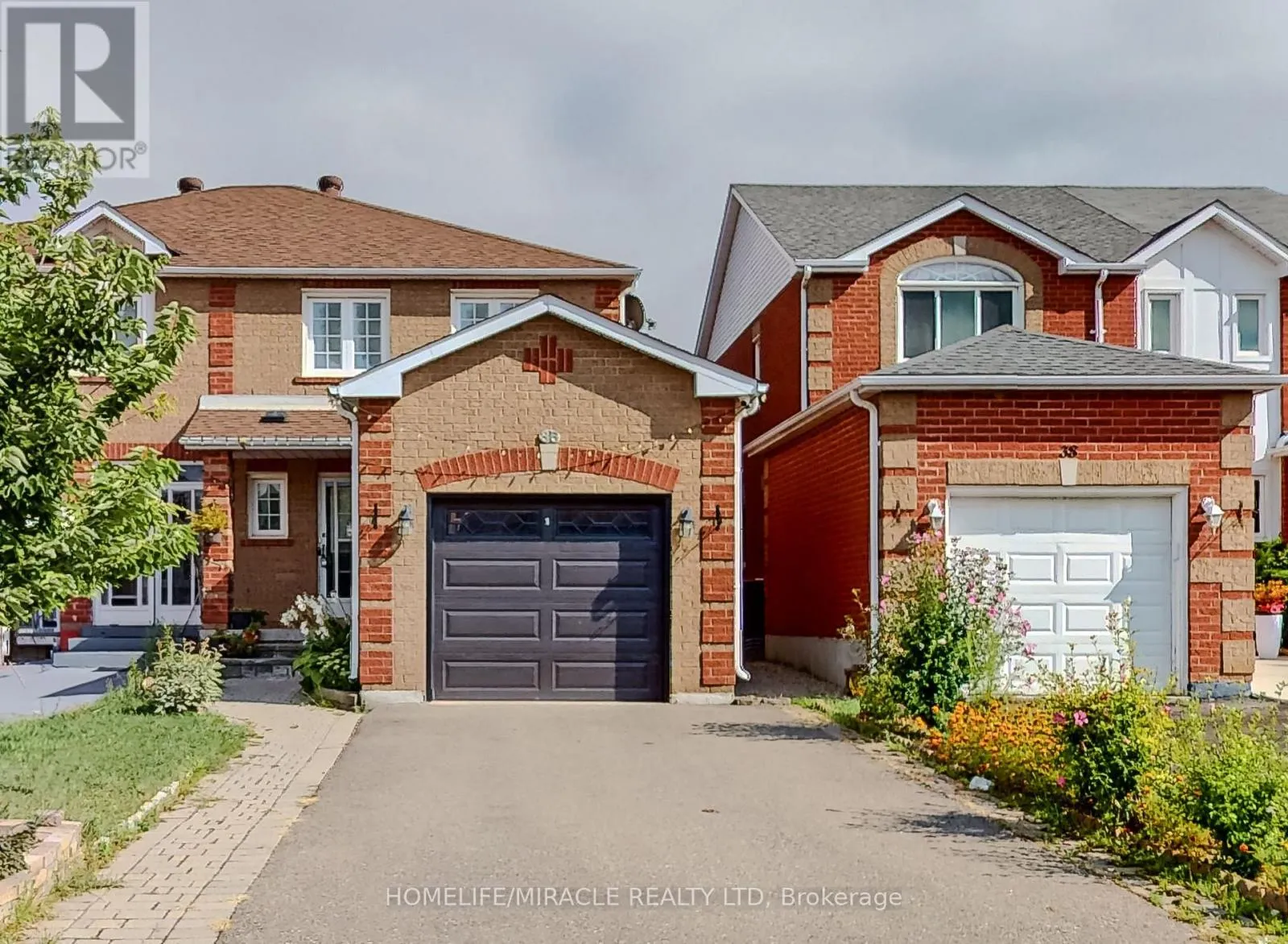 36 MANNEL CRESCENT