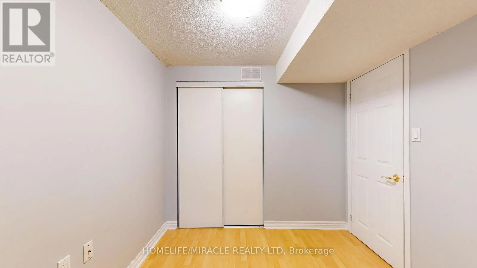 36 MANNEL CRESCENT