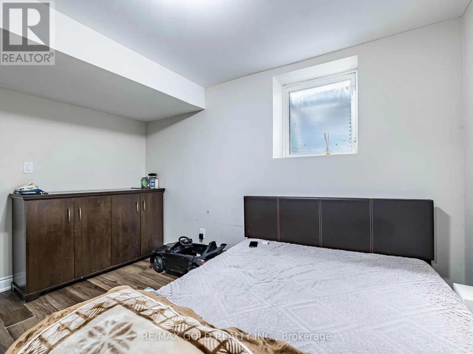 140 THORNBUSH BOULEVARD