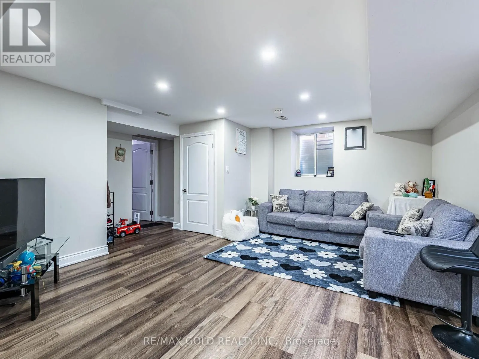 140 THORNBUSH BOULEVARD