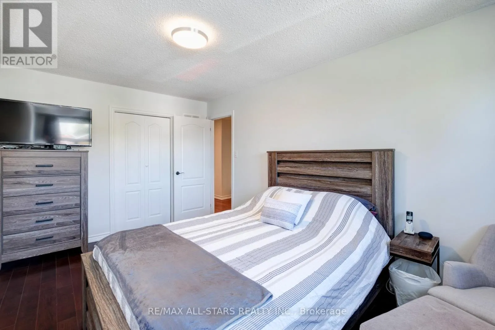 8A RUTHVEN PLACE