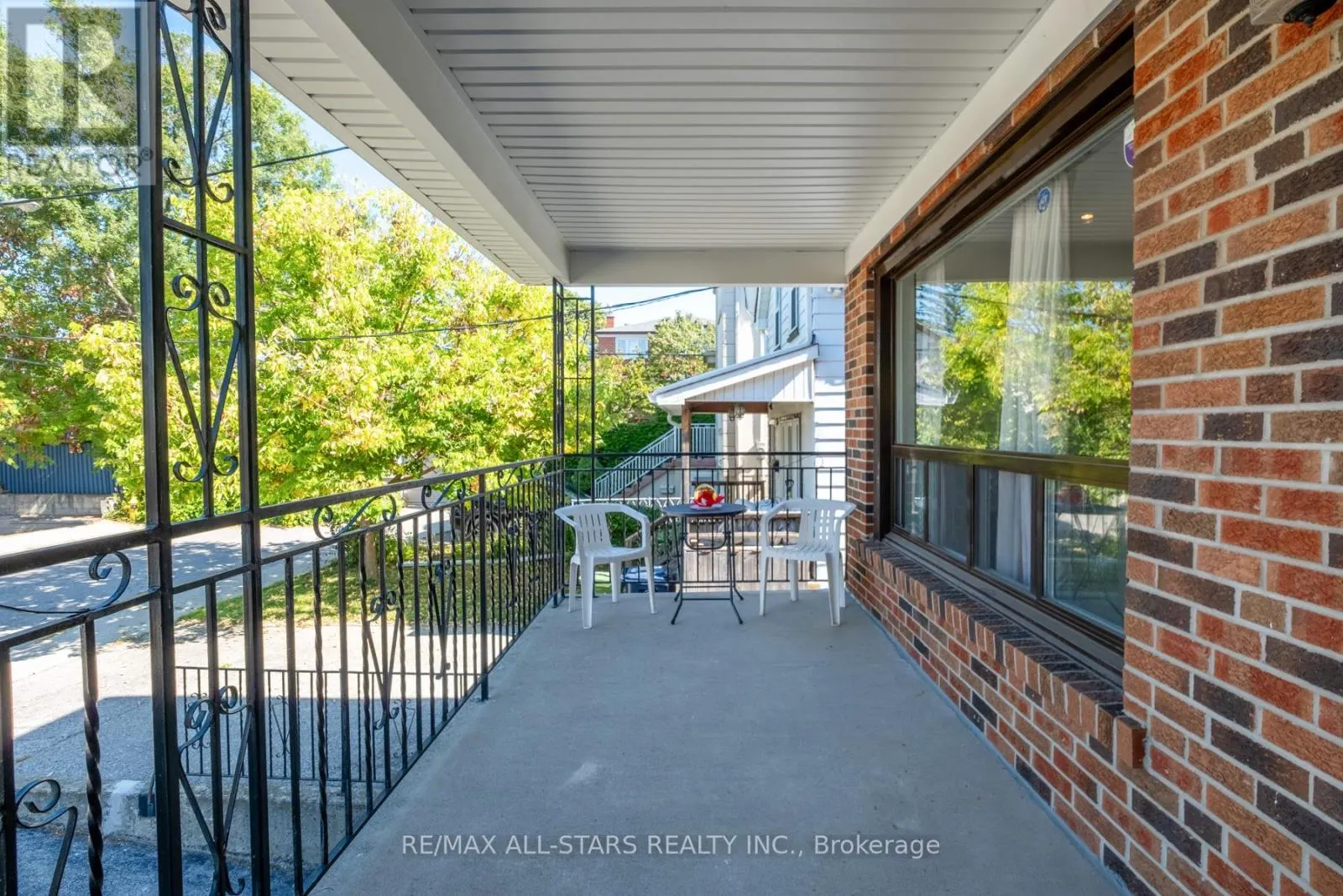 8A RUTHVEN PLACE