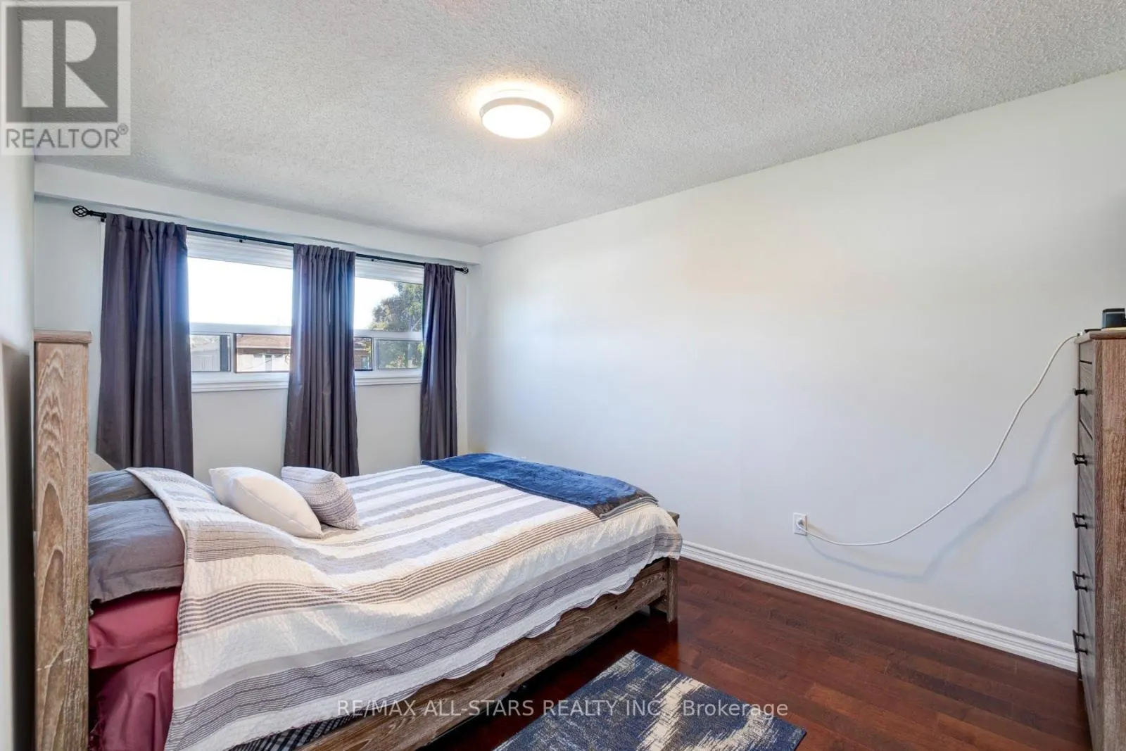 8A RUTHVEN PLACE