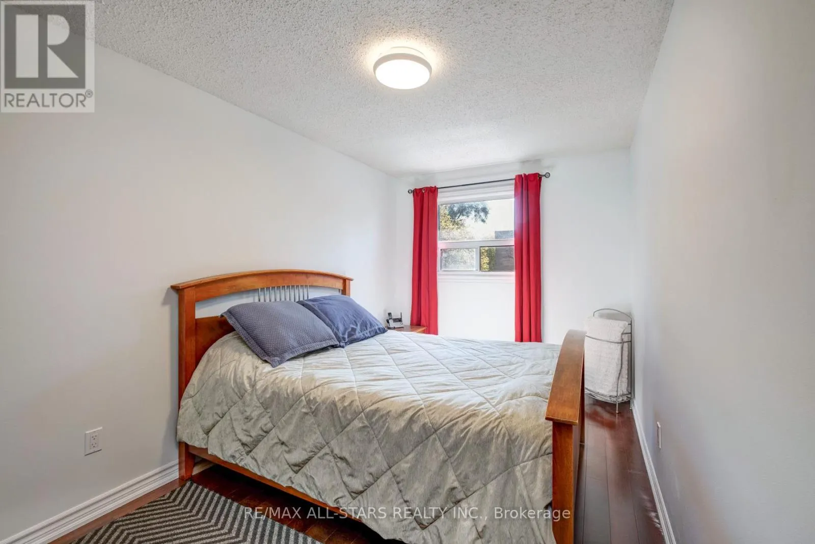 8A RUTHVEN PLACE