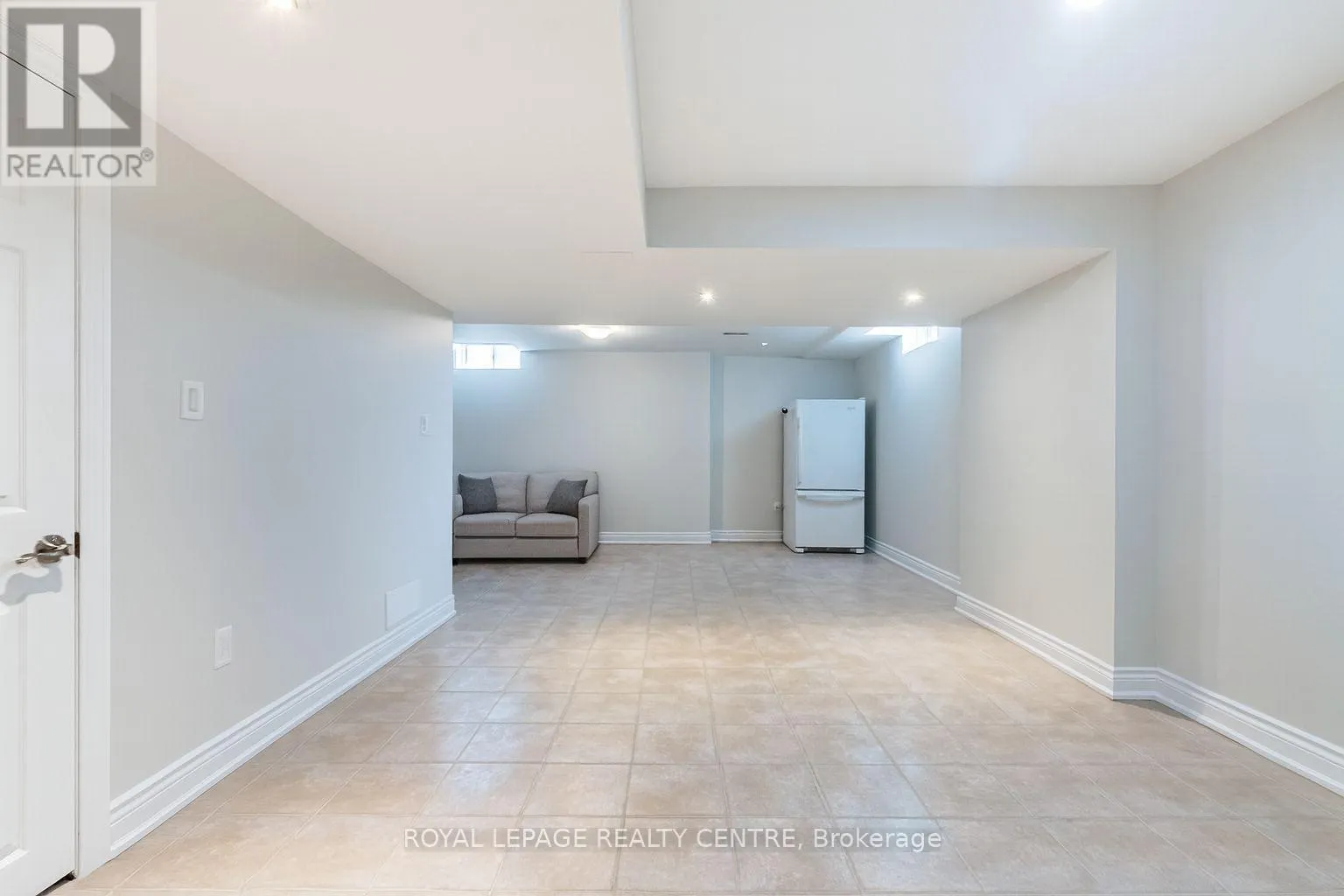 62 - 455 APACHE COURT