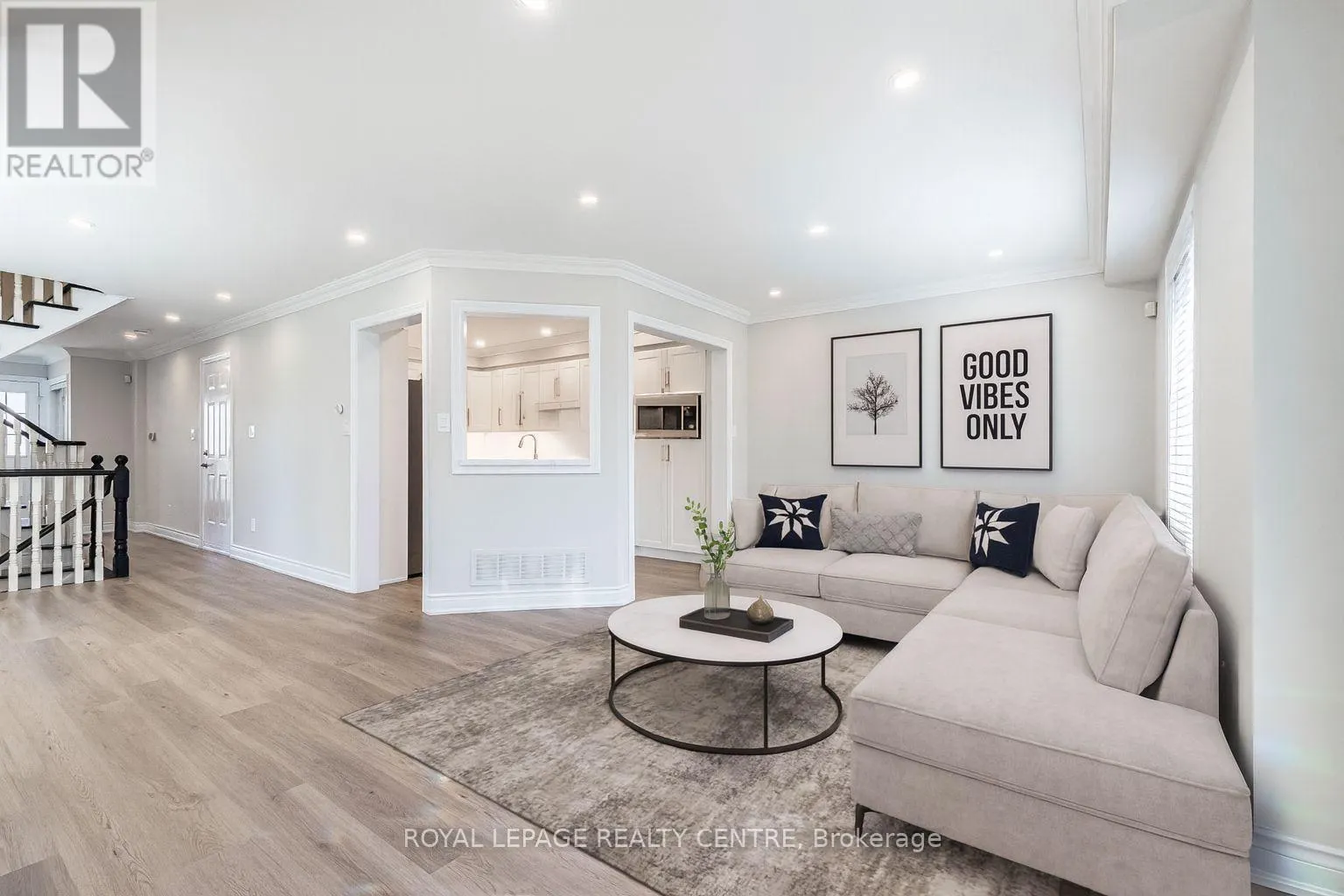 62 - 455 APACHE COURT