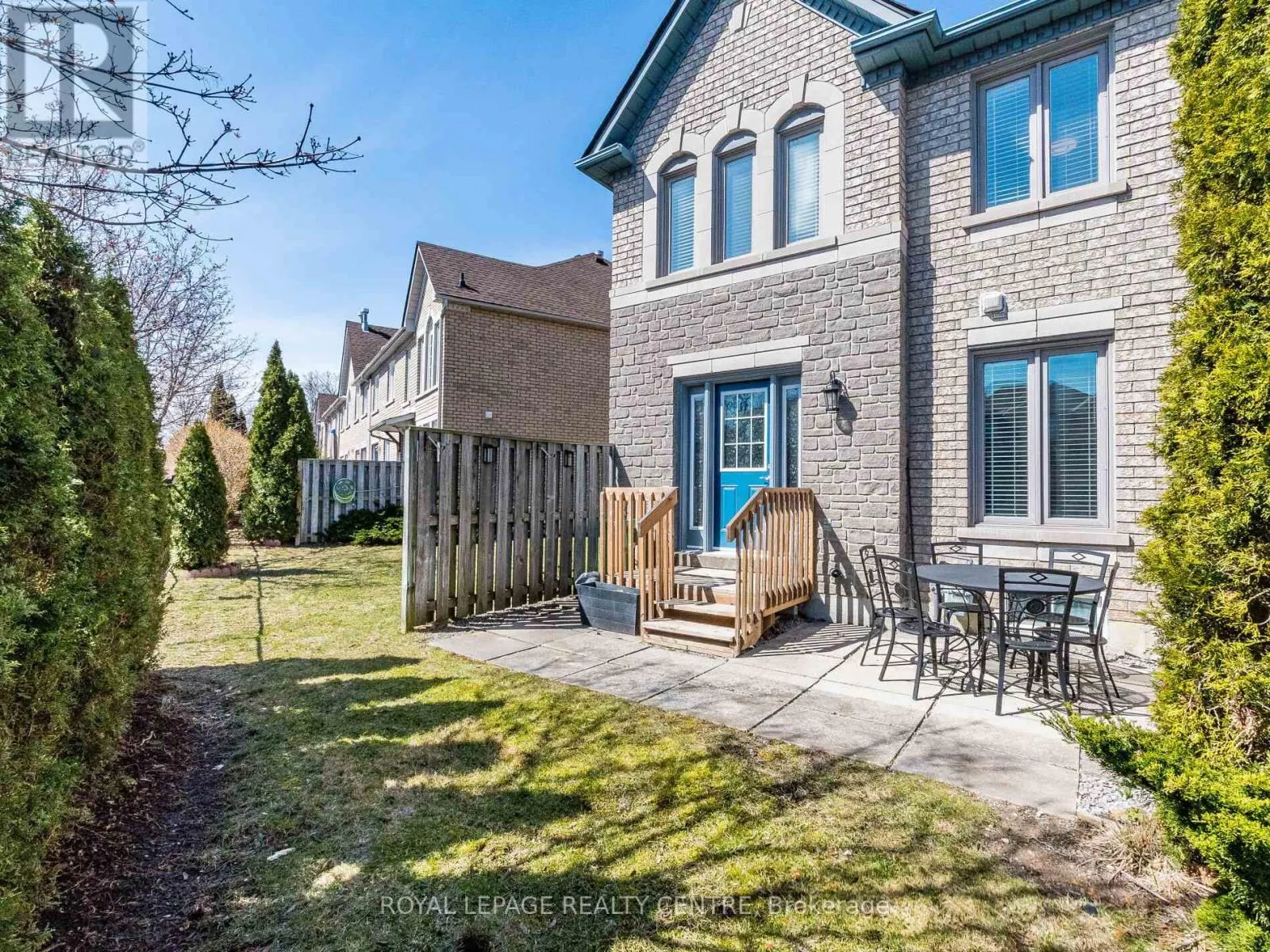 62 - 455 APACHE COURT