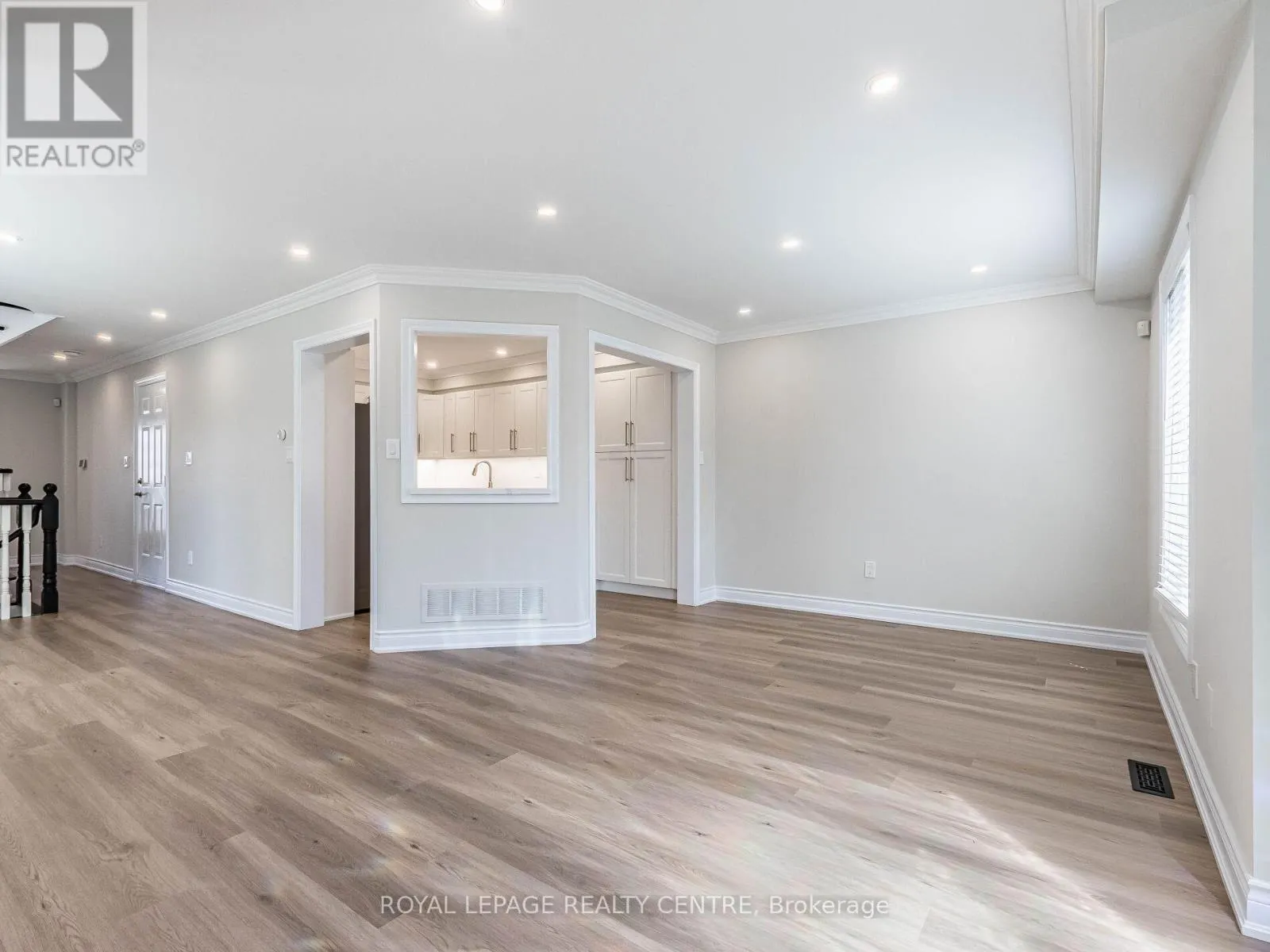 62 - 455 APACHE COURT