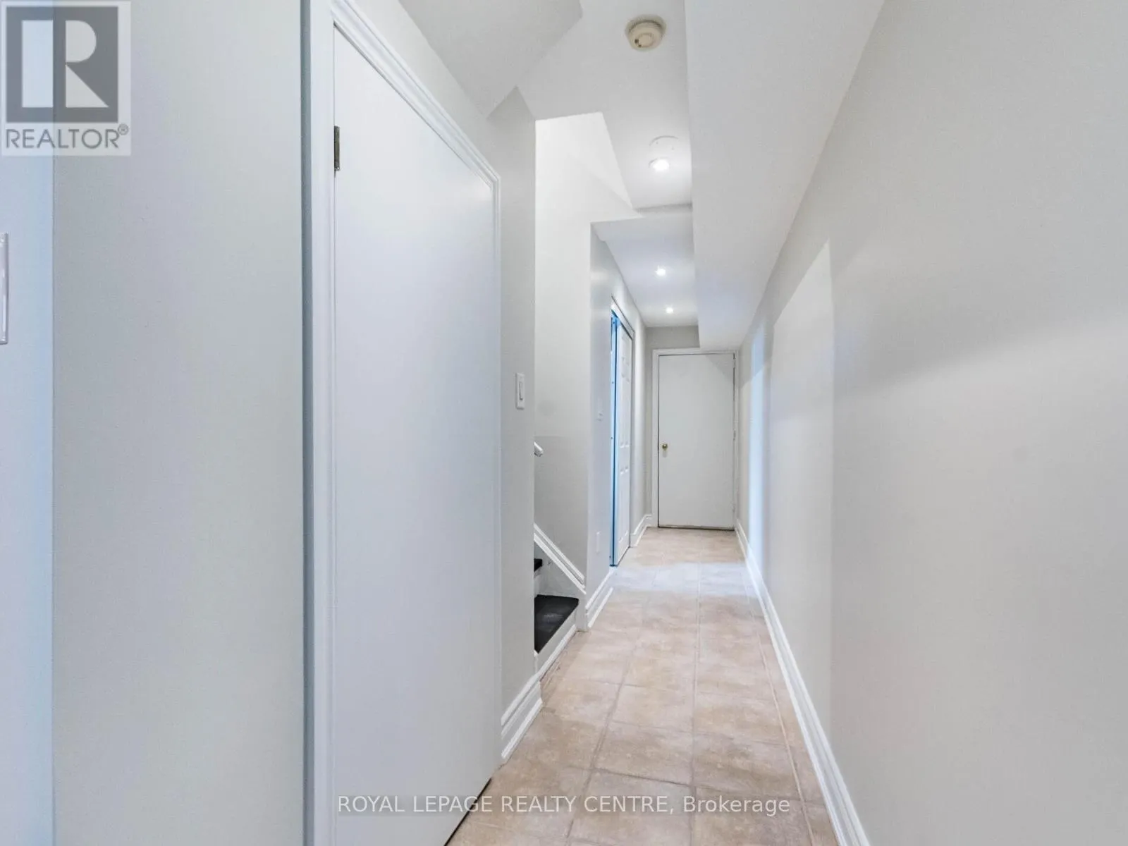 62 - 455 APACHE COURT