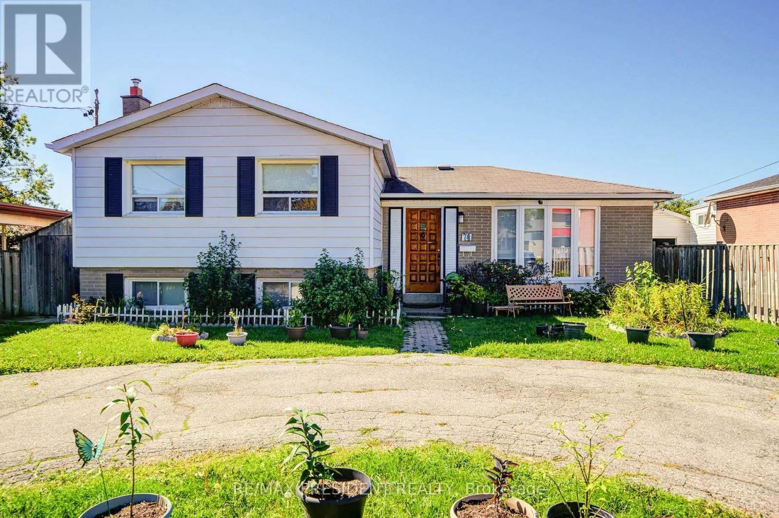 74 BLOOMINGTON CRESCENT