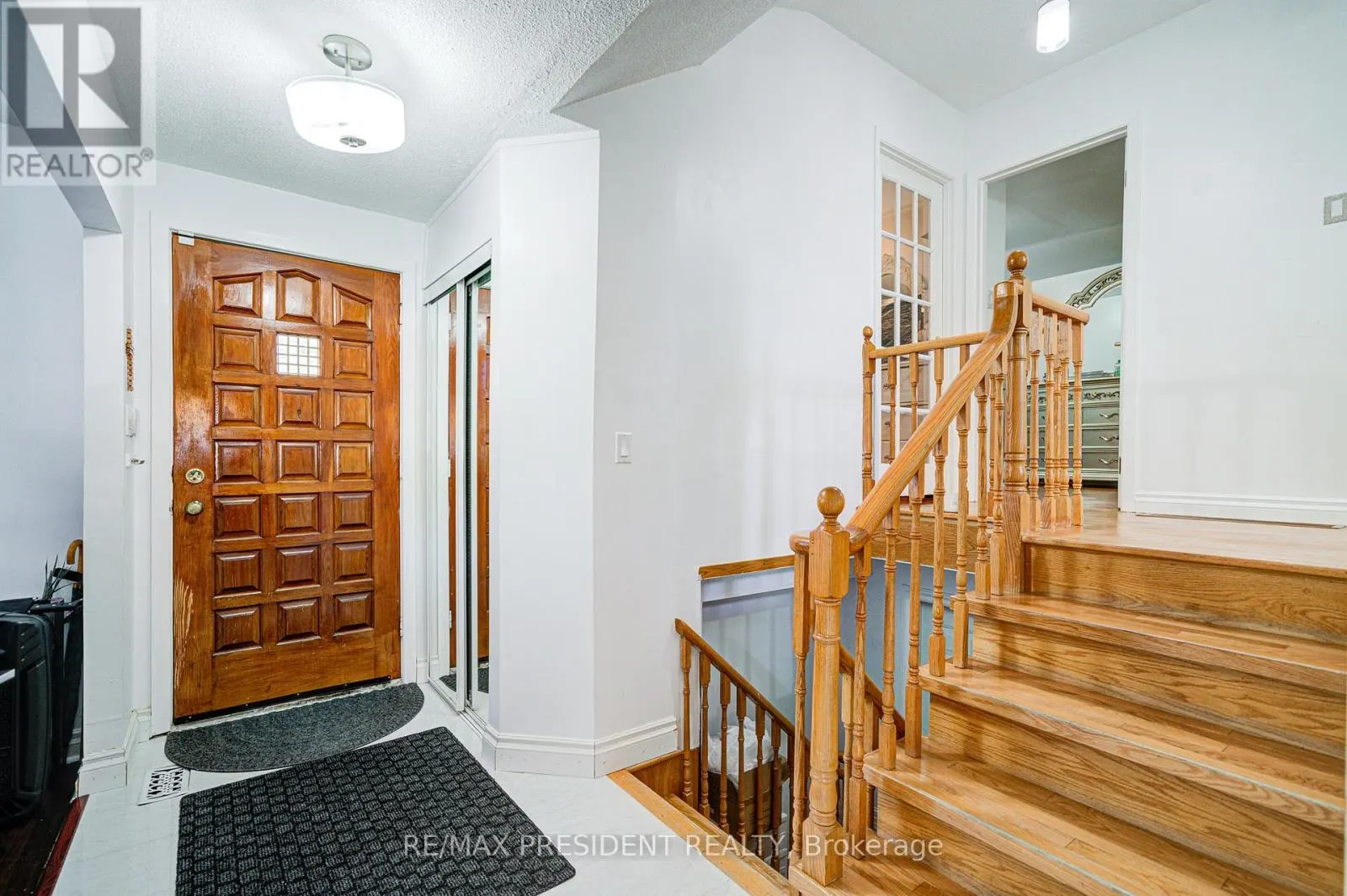 74 BLOOMINGTON CRESCENT
