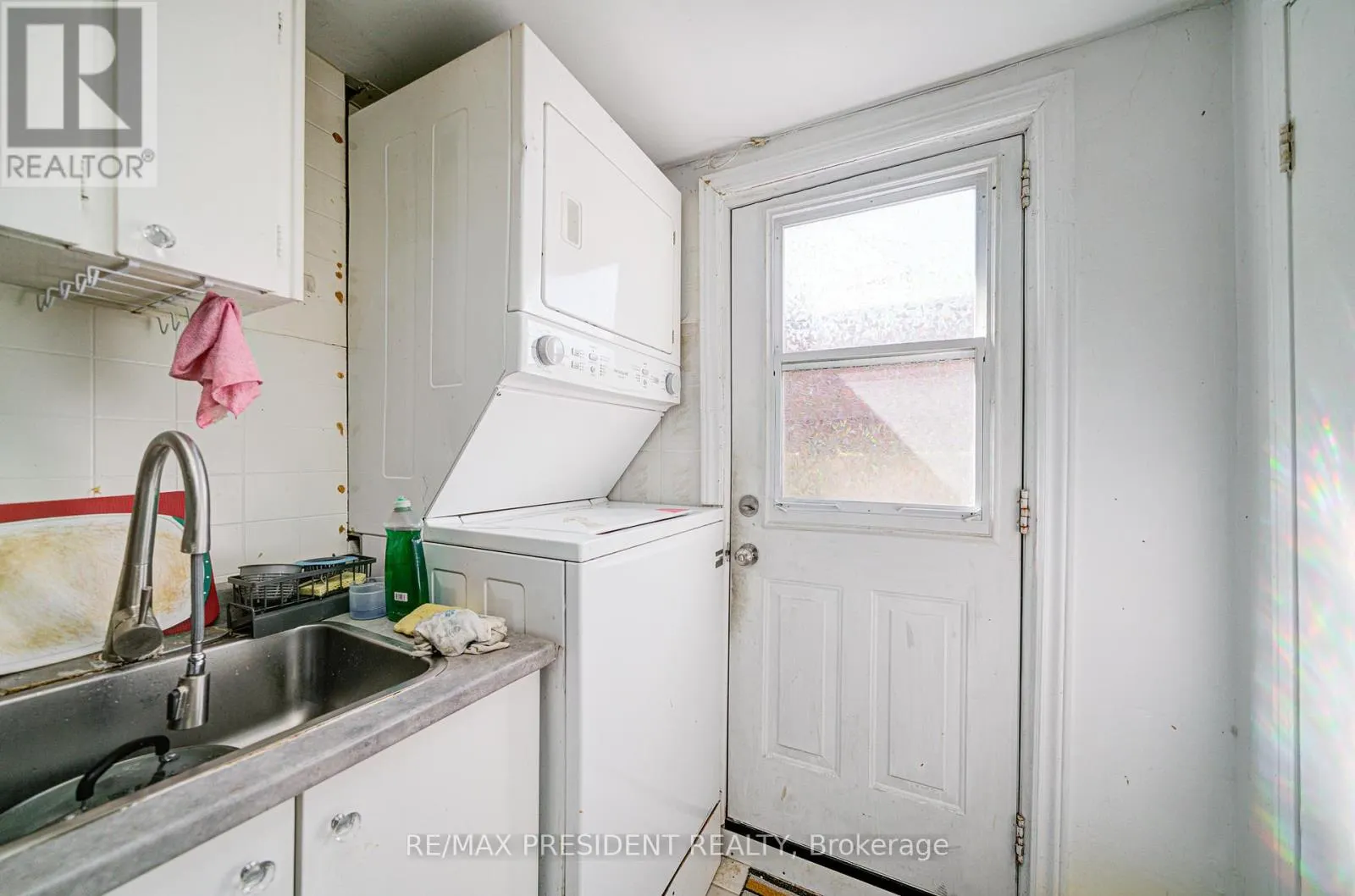 74 BLOOMINGTON CRESCENT