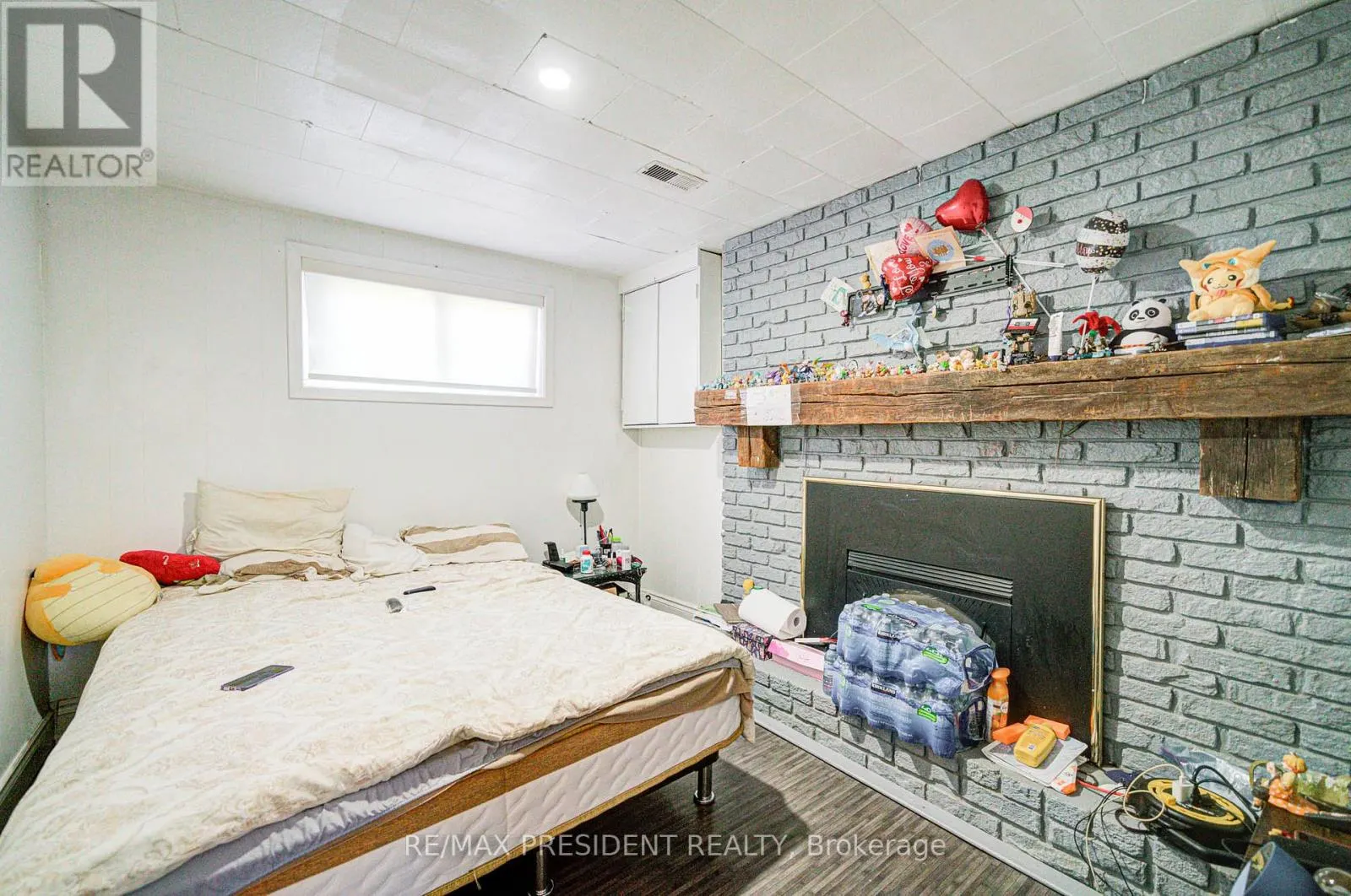 74 BLOOMINGTON CRESCENT