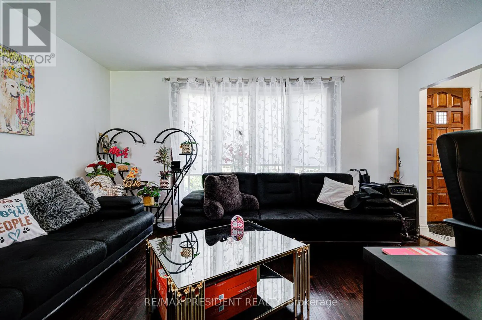 74 BLOOMINGTON CRESCENT