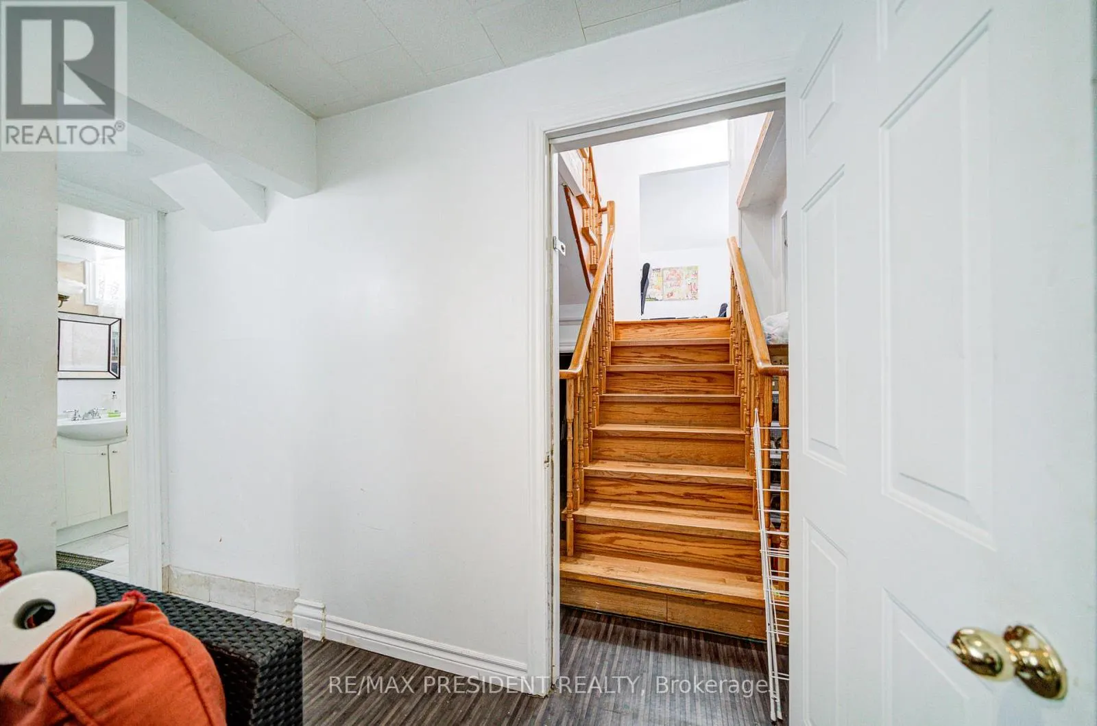 74 BLOOMINGTON CRESCENT