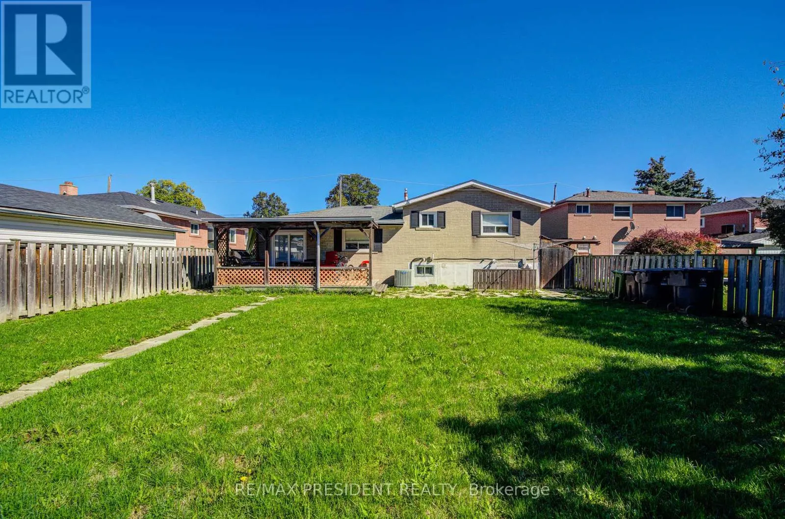 74 BLOOMINGTON CRESCENT