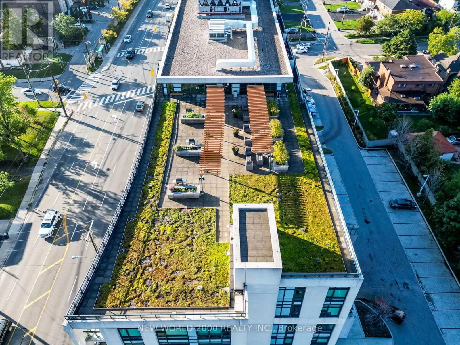 216 - 2522 KEELE STREET