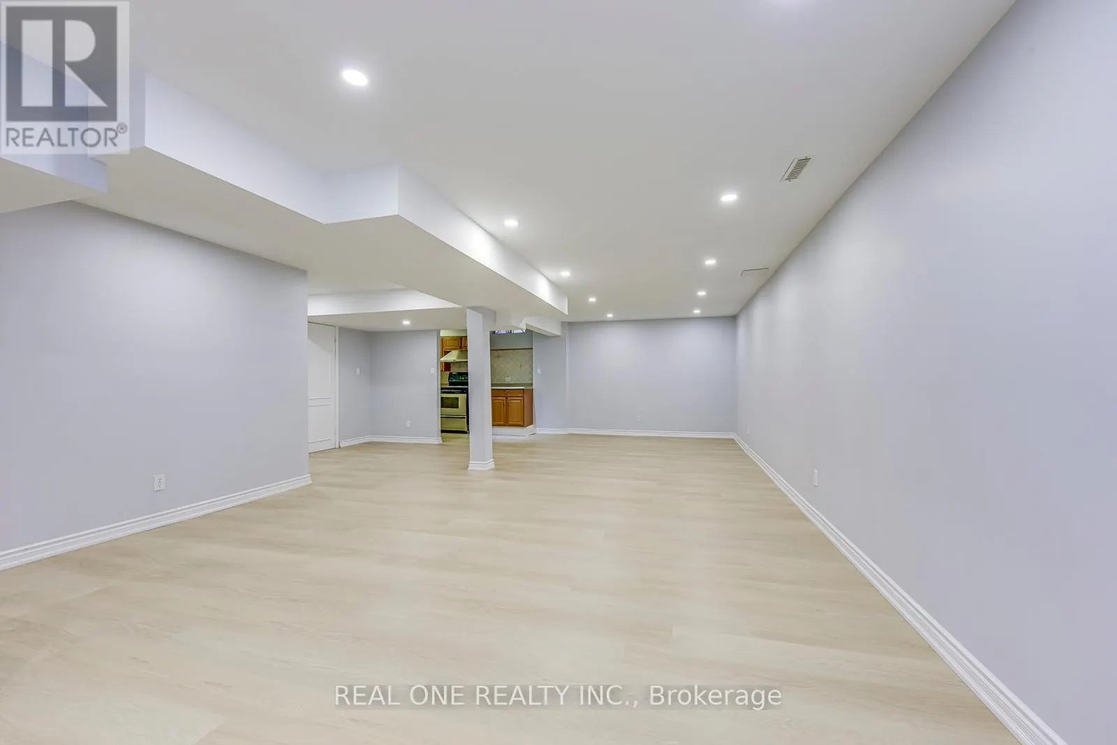 403 GLENASHTON DRIVE