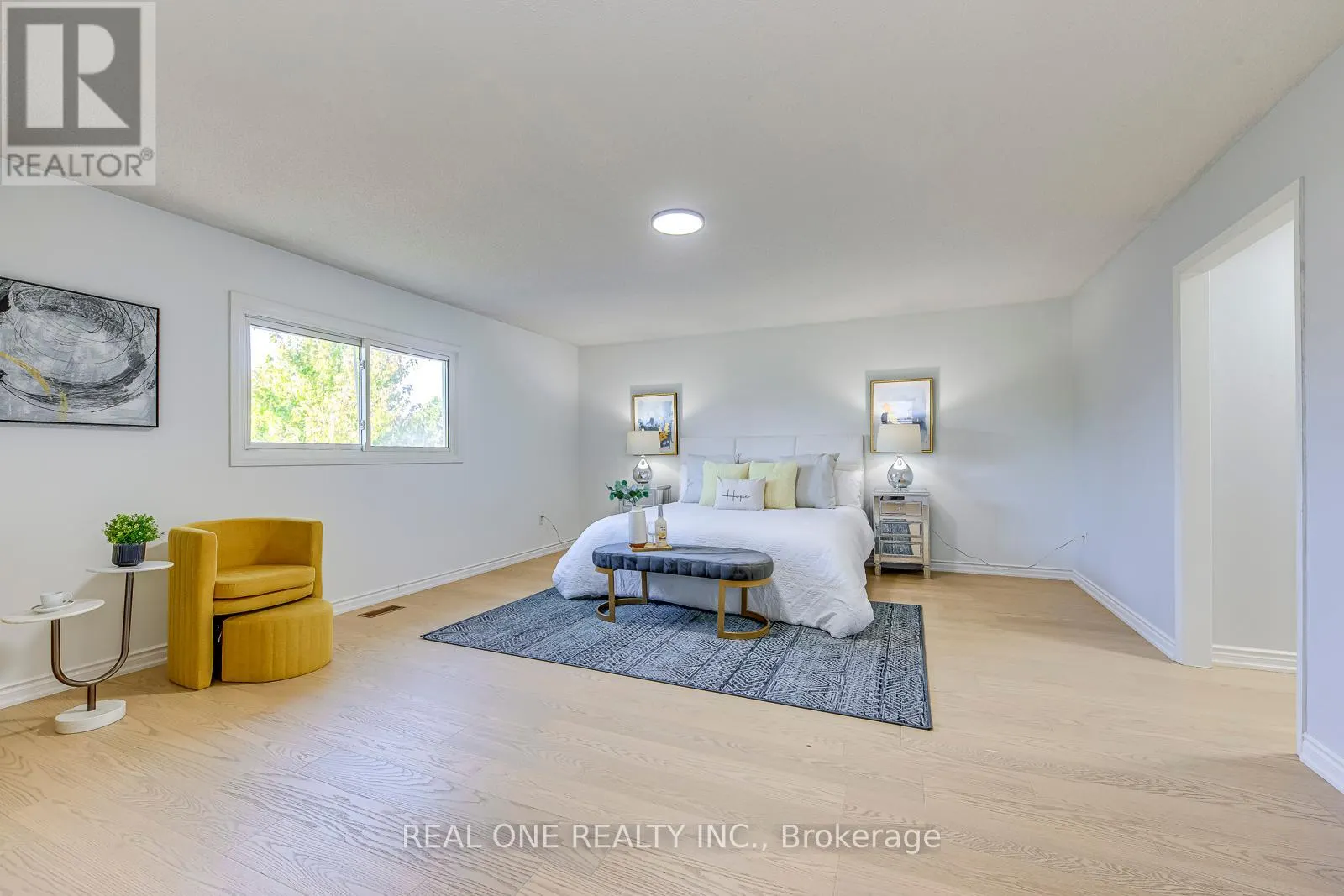 403 GLENASHTON DRIVE