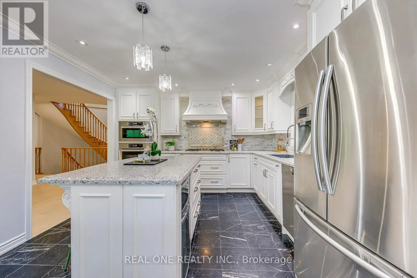 403 GLENASHTON DRIVE