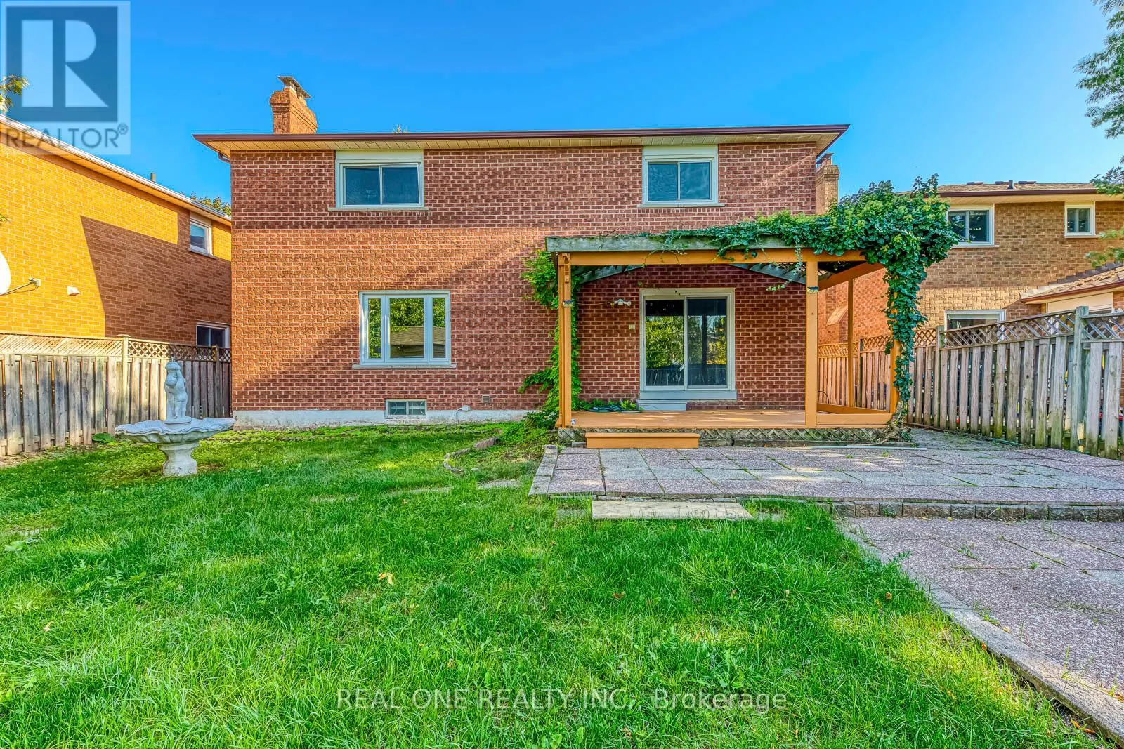 403 GLENASHTON DRIVE