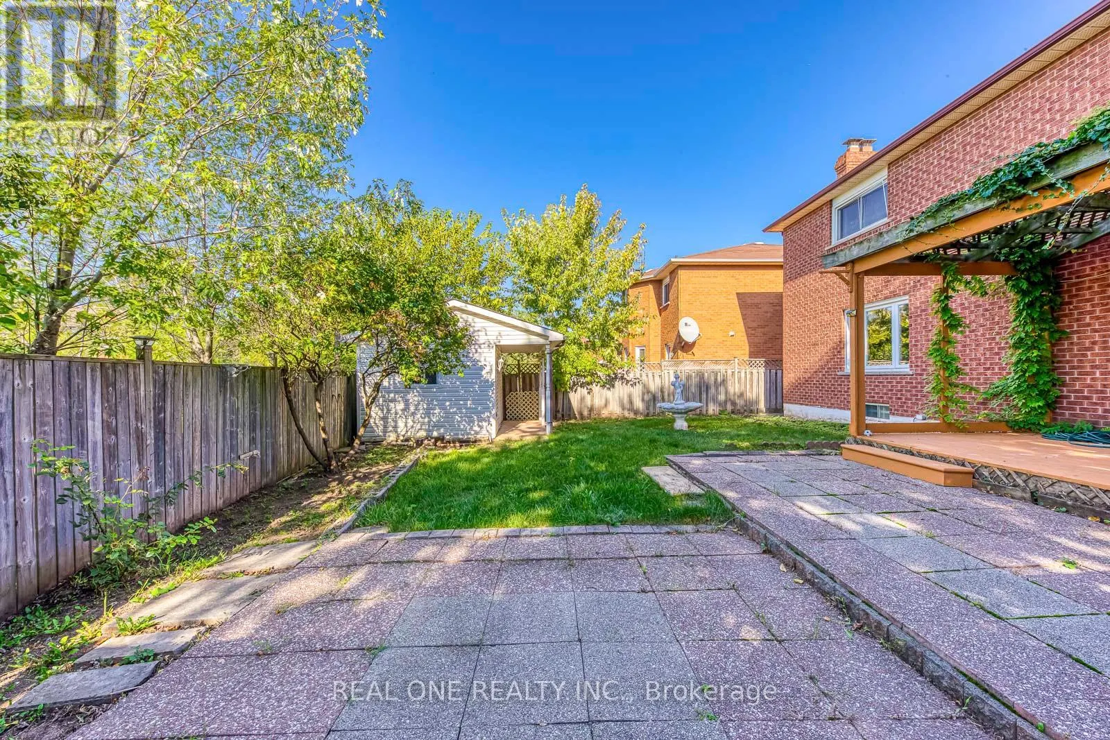 403 GLENASHTON DRIVE