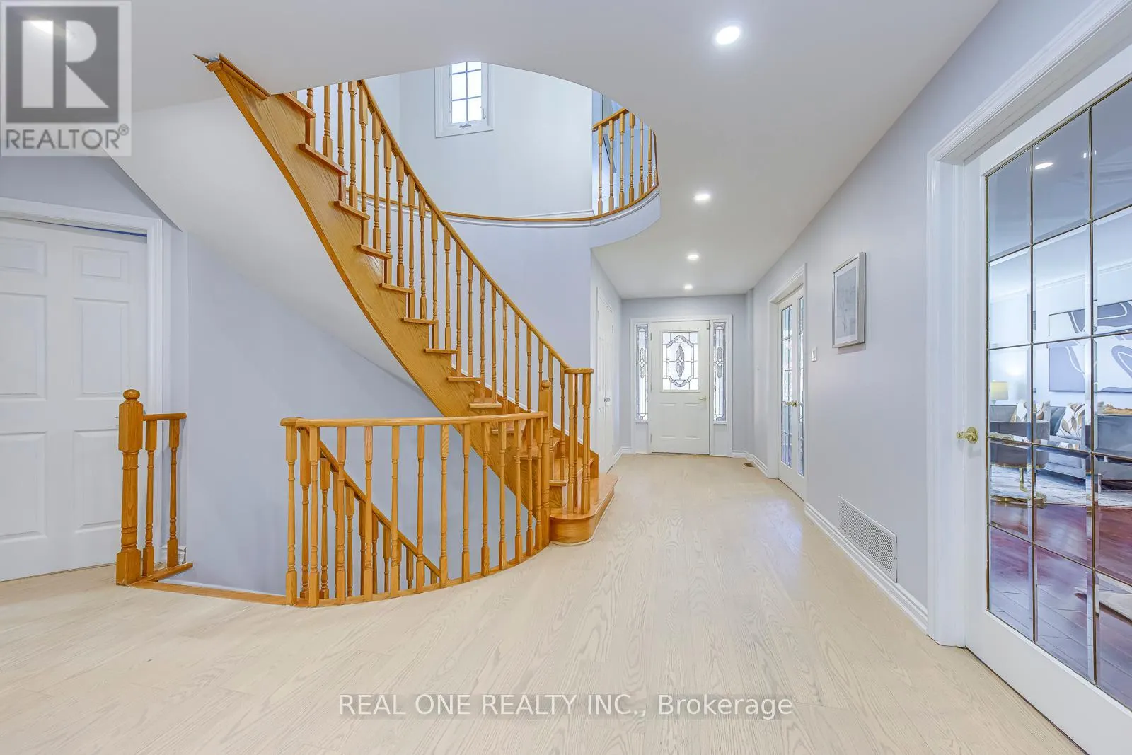 403 GLENASHTON DRIVE