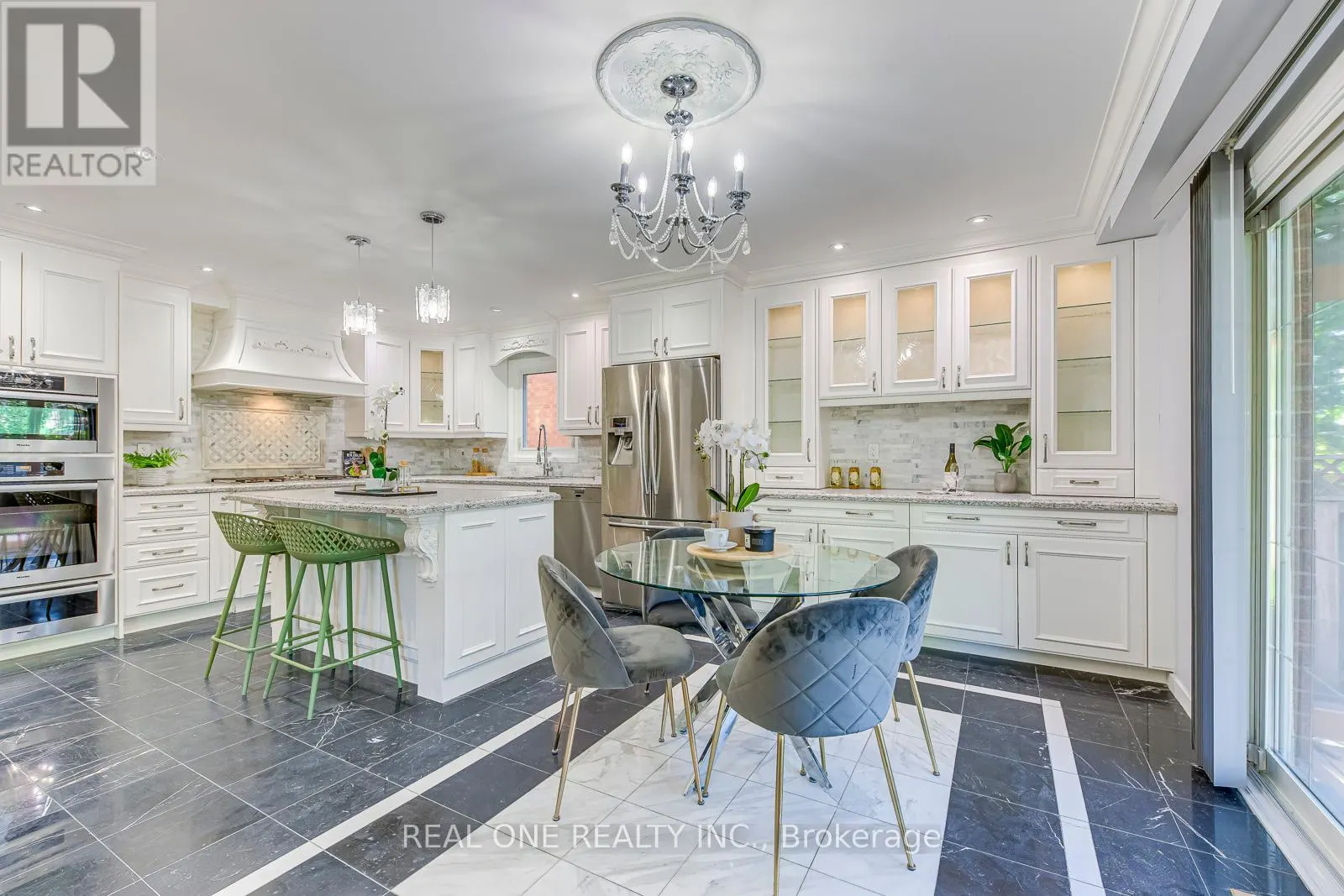 403 GLENASHTON DRIVE