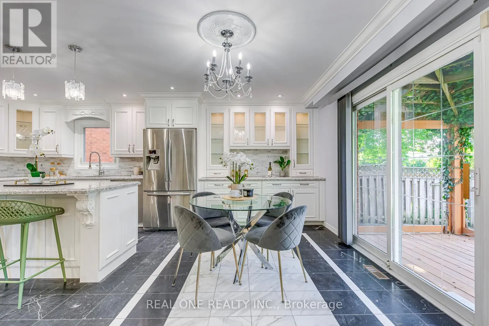 403 GLENASHTON DRIVE
