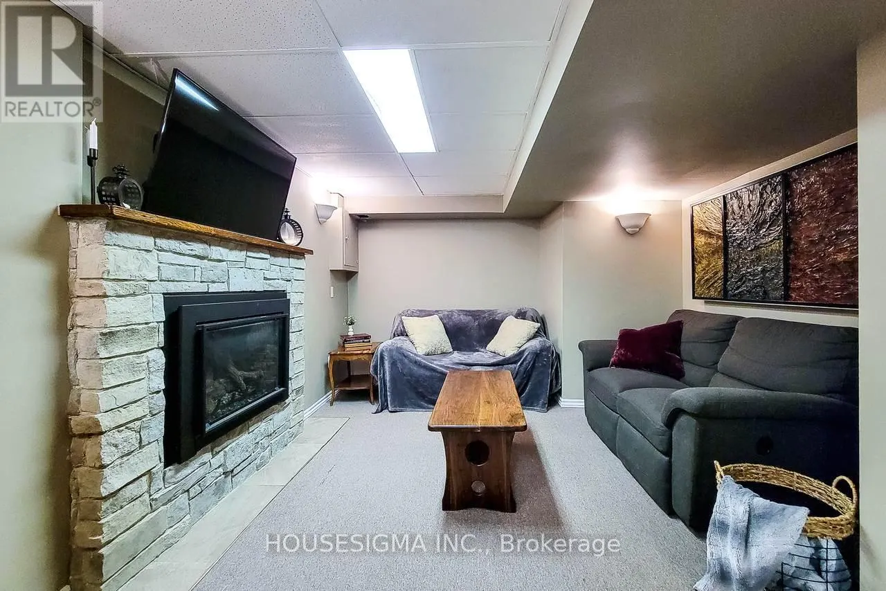 3111 CANTELON CRESCENT