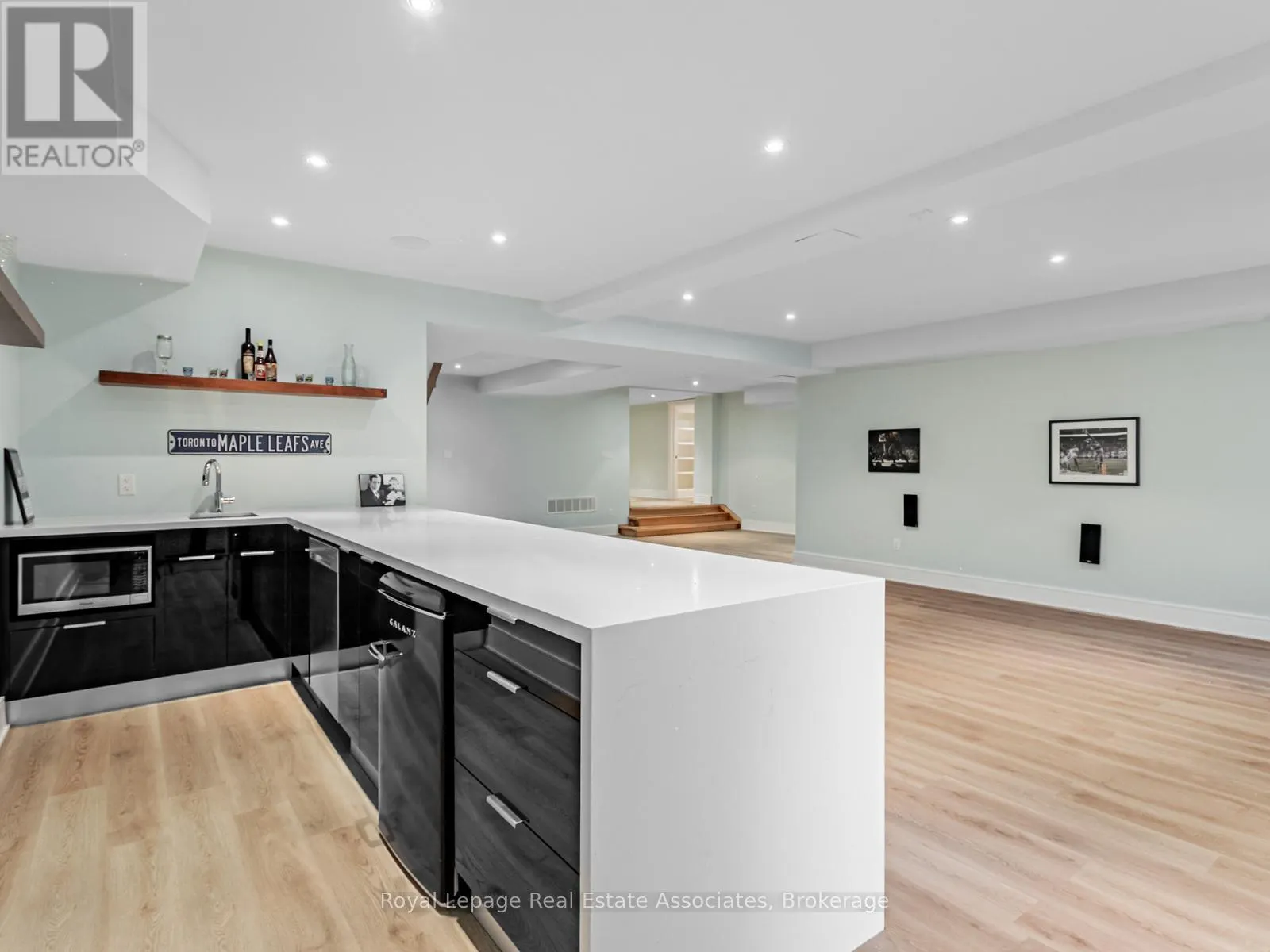 66 INGLEWOOD DRIVE