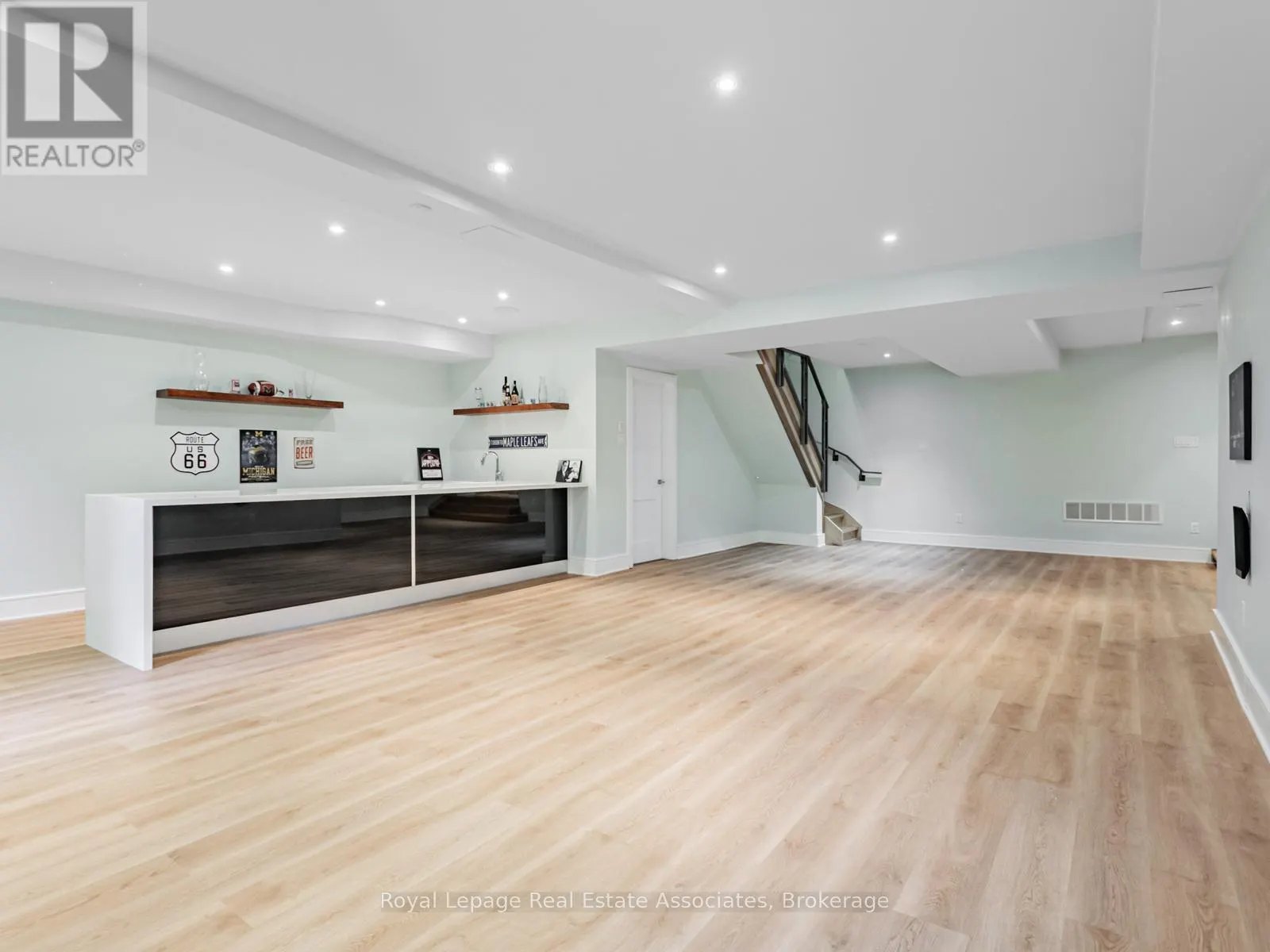66 INGLEWOOD DRIVE