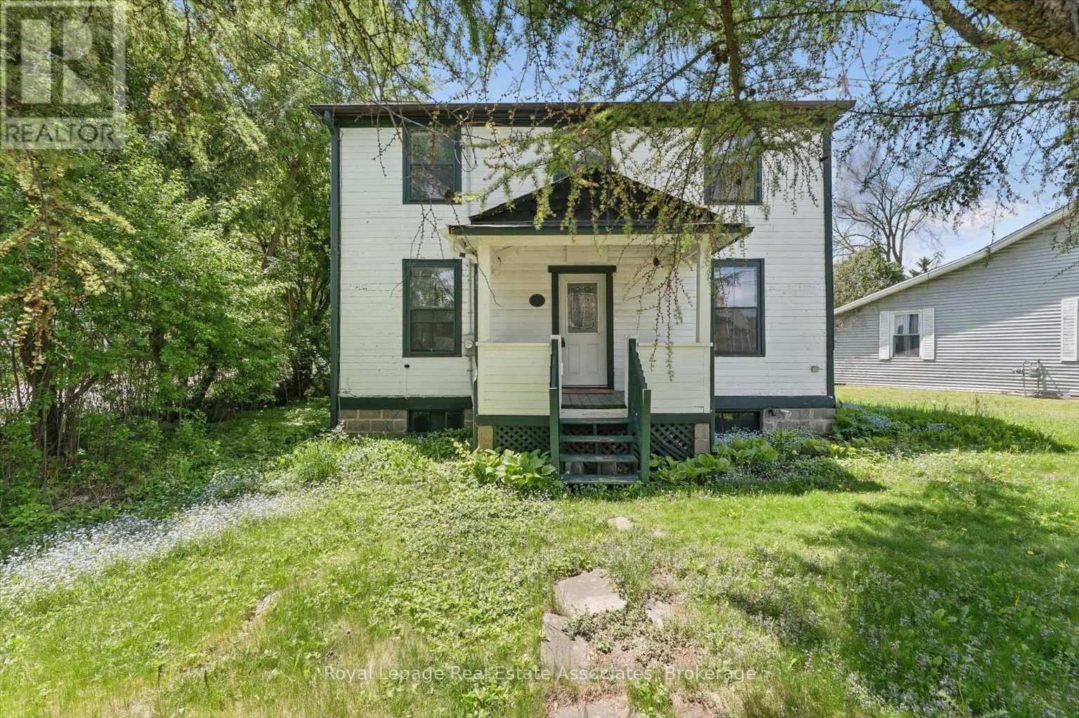 401 DRAPER STREET