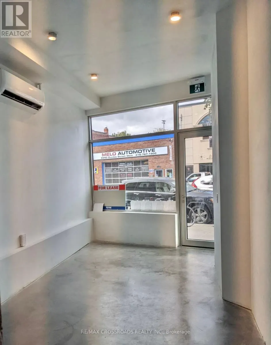 1A - 3333 DUNDAS STREET W
