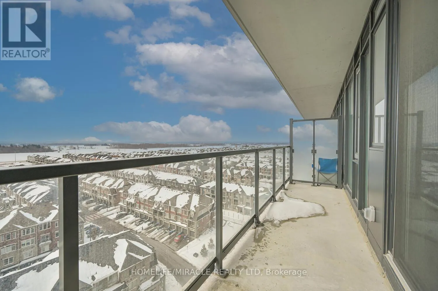 1102 - 215 VETERANS DRIVE