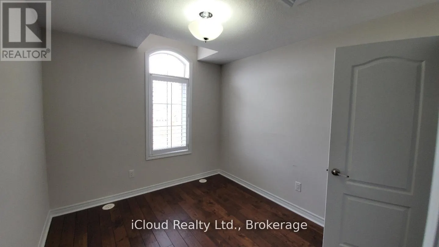 2554 GRAND OAK TRAIL