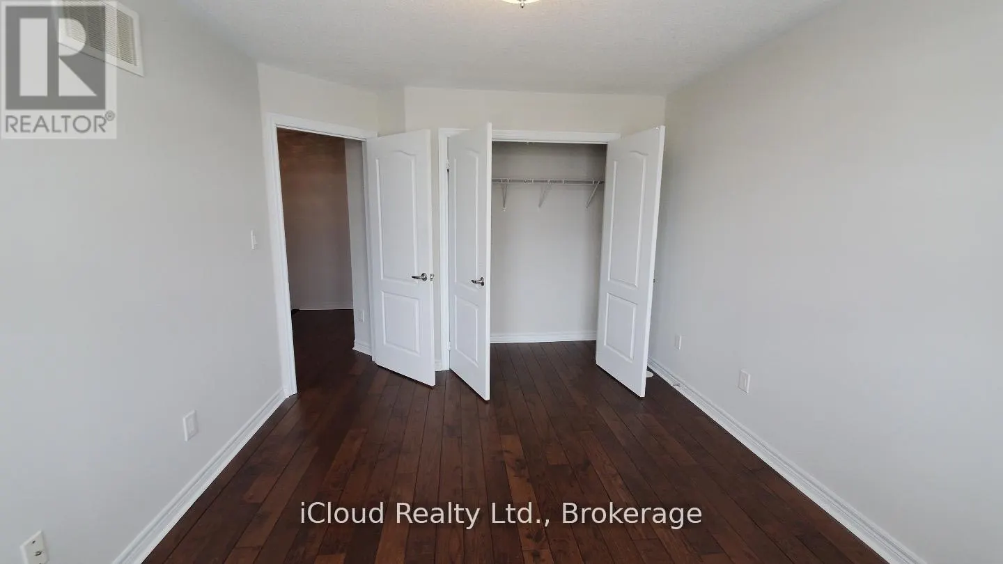 2554 GRAND OAK TRAIL