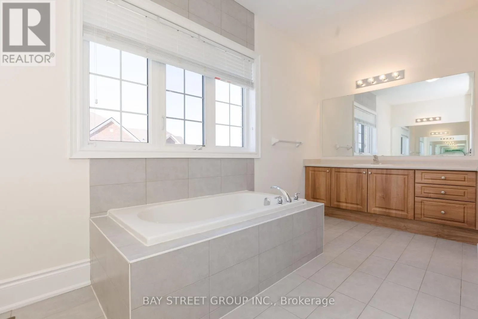 3127 STREAMWOOD PASS