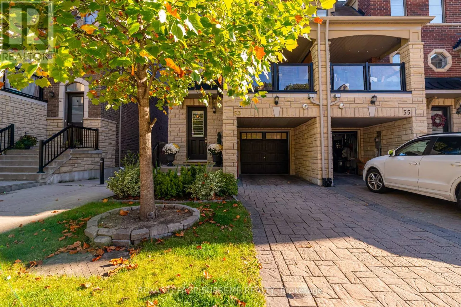53 DRYDEN WAY