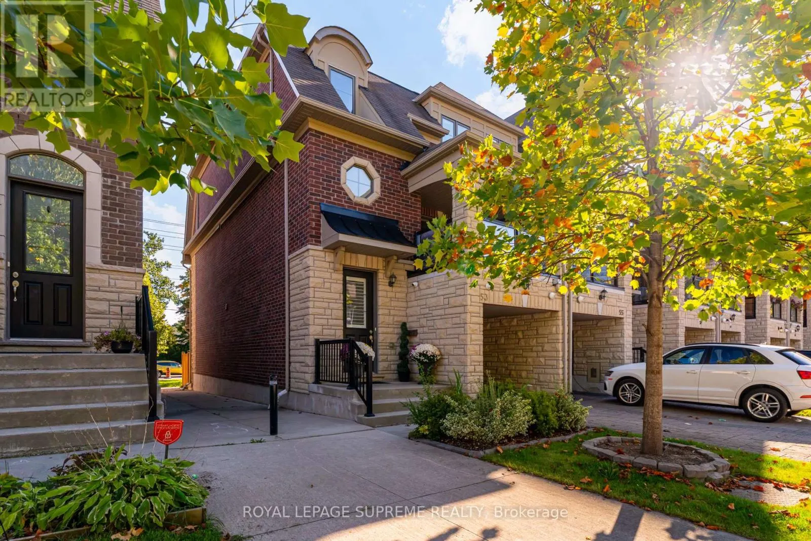 53 DRYDEN WAY