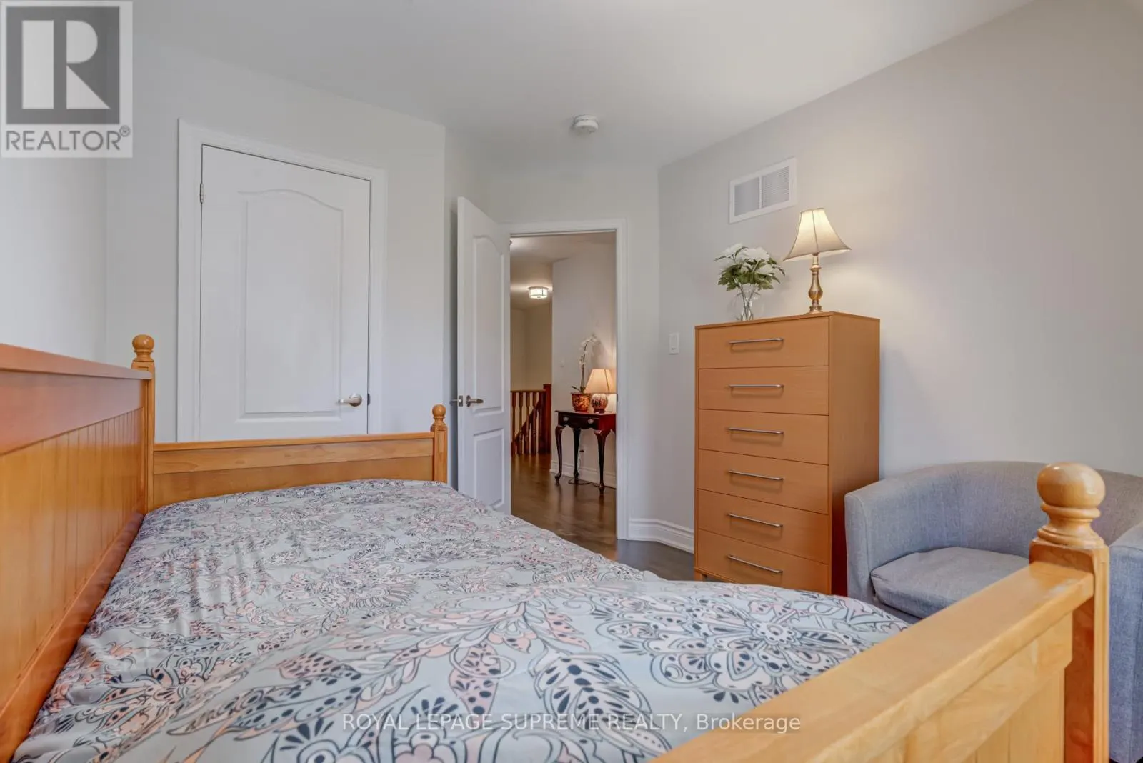 53 DRYDEN WAY