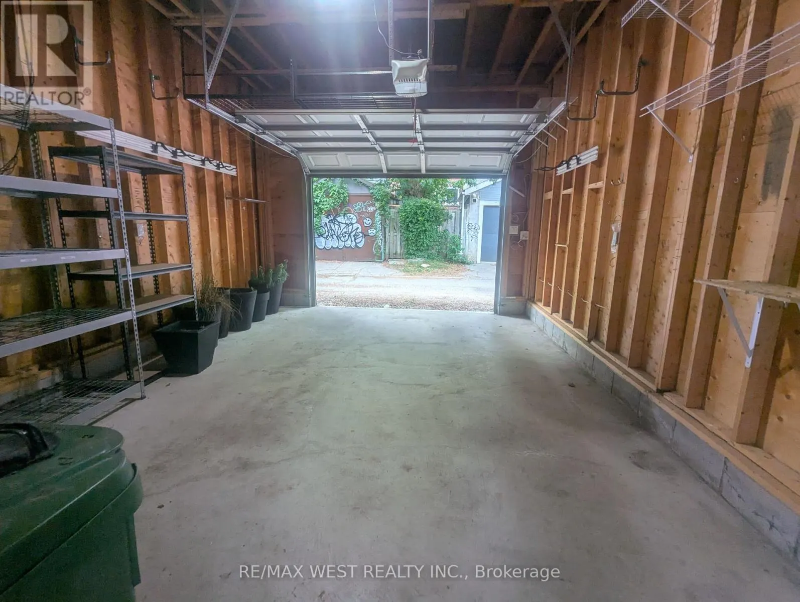 363 RONCESVALLES AVENUE