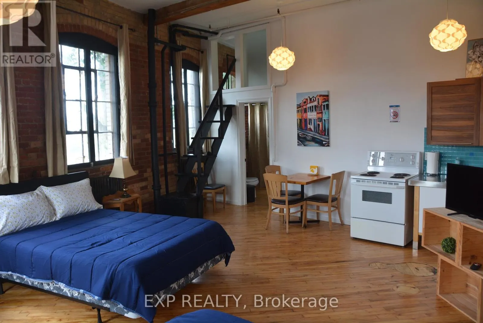 2480 DUNDAS STREET W