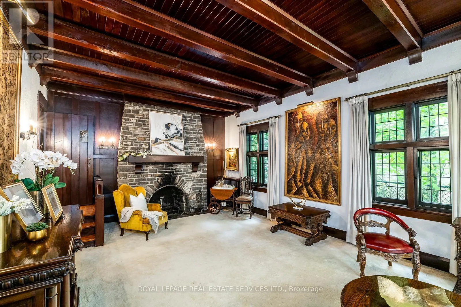 18 QUEEN MARYS DRIVE